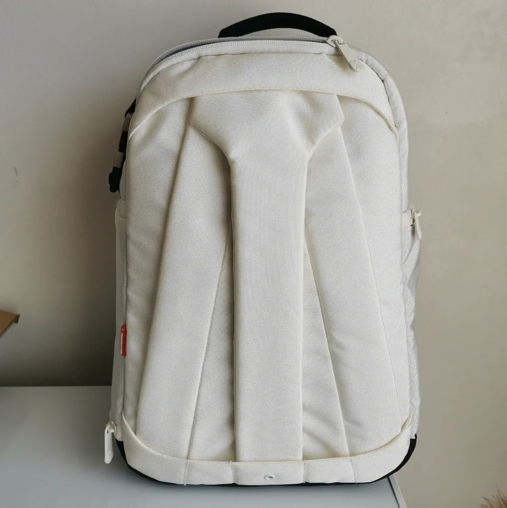 Manfrotto Agile Like New V Sling S. W. Style Camera Bag - Picture 7 of 9